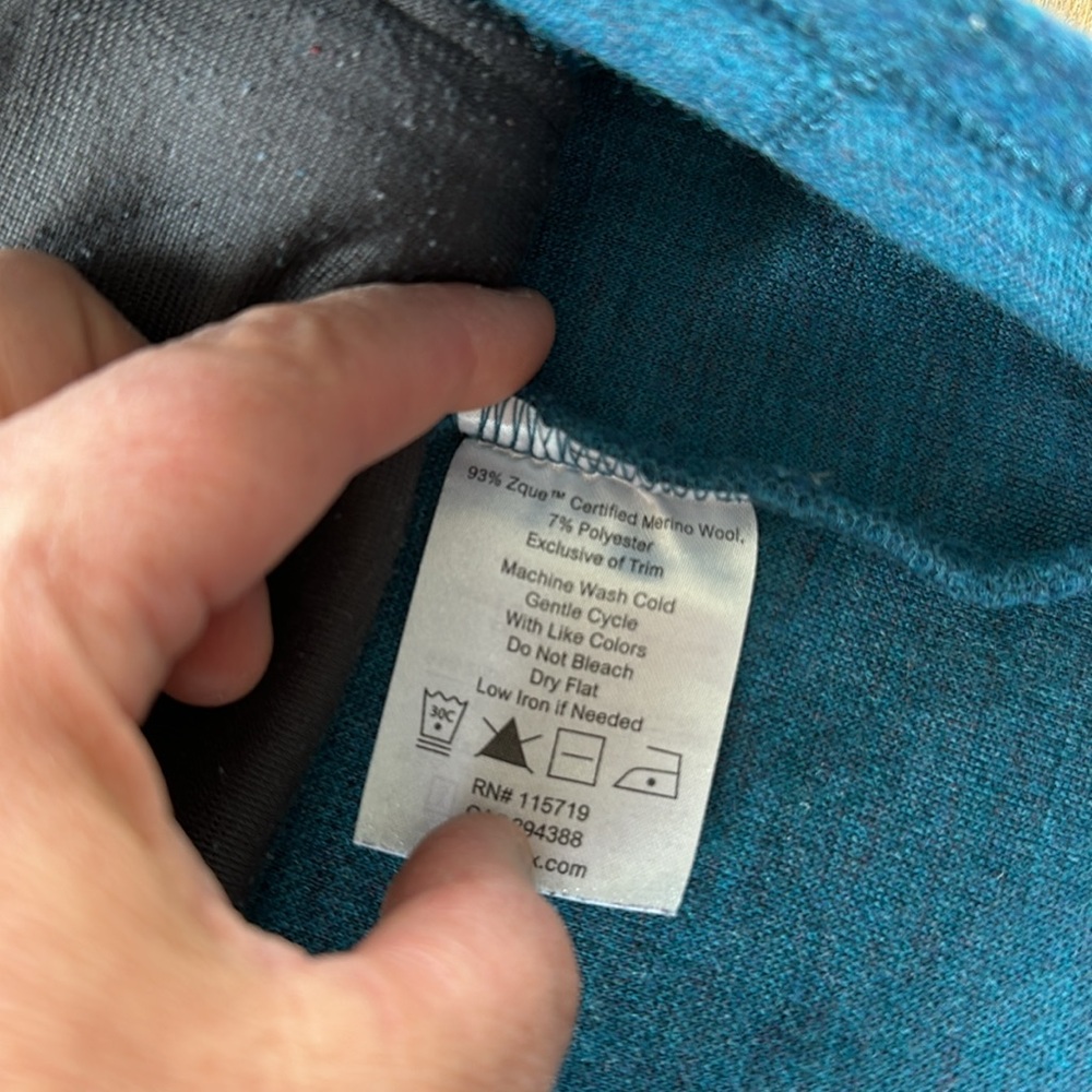 Sleeveless Zip-Front Blue Fleece Vest - Picture 6 of 6